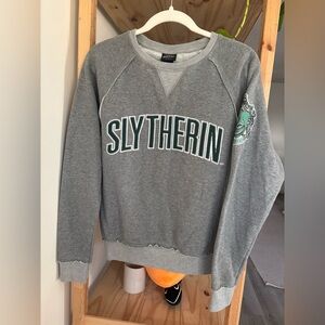 Universal Studios Wizarding World Of Harry Potter Slytherin Sweatshirt Size W XS